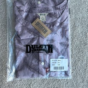 NWT Duluth Trading Wrinklefighter Button Down Top